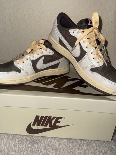 Customer photo review of Travis Scott x AJ1 Low OG 'Reverse Mocha'
