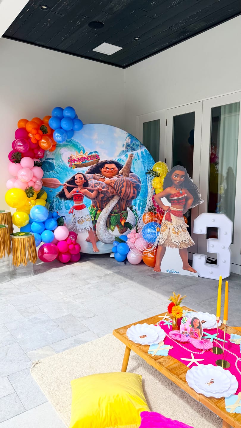 Customer photo review of Custom birthday party decoration round circle backdrop cover plinth cylinder pedestal cloth cover