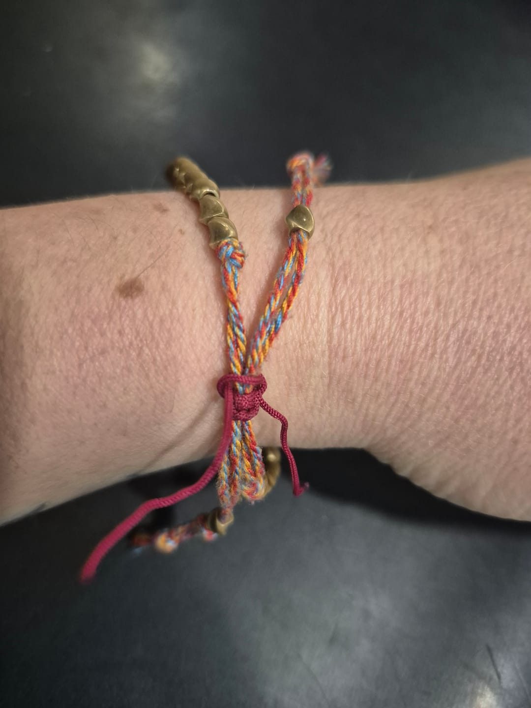 Customer photo review of Tibetisches Glücksarmband aus Kupfer