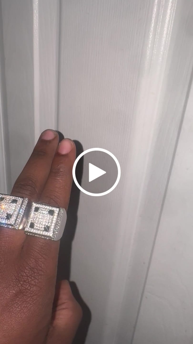 Customer video review of Moissanite Square Paved Ring - Silver - D Colour - VVS1