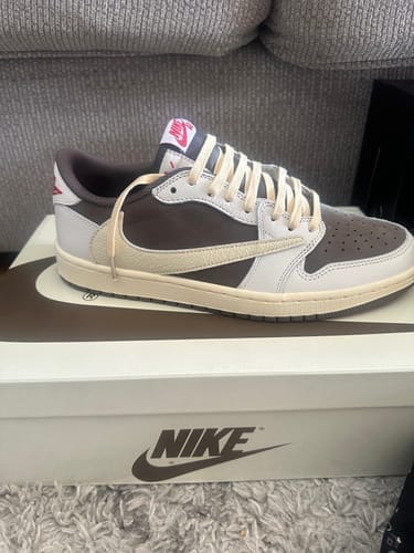 Customer photo review of Travis Scott x AJ1 Low OG 'Reverse Mocha'