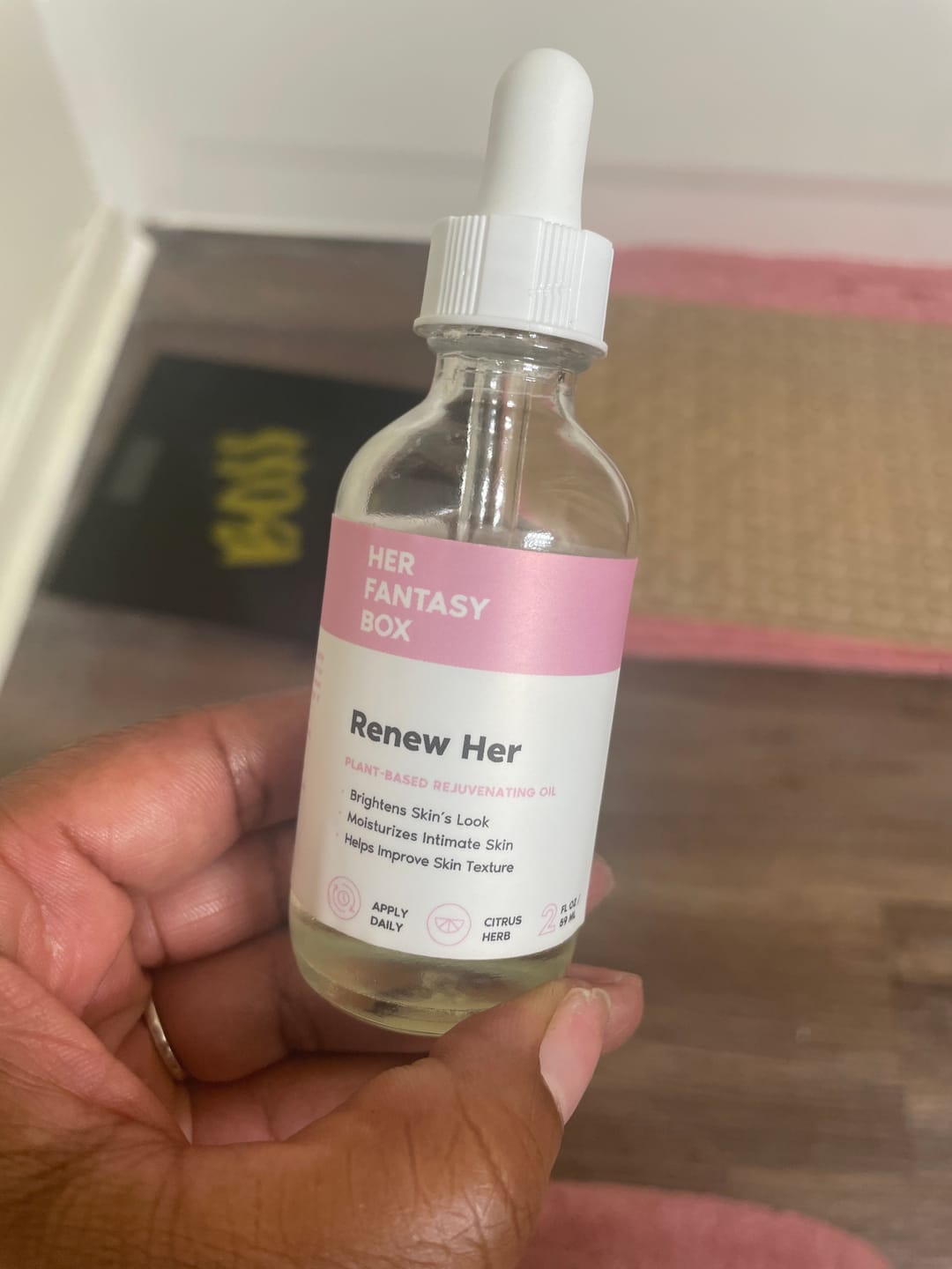 Customer photo review of Her Fantasy Box Renew Her Yoni Oil - For Dryness, Ingrown Hair, Dark Marks & Scars