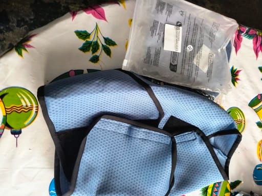 Customer photo review of TruePet Beruhigungsweste für Hunde | Anti-Angst Kompression bei Gewitter, Feuerwerk & Reisen | Atmungsaktiv | 7 Größen XS-XXXL (4-40 kg)