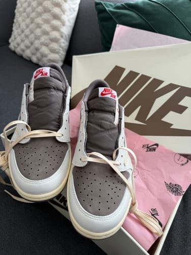Customer photo review of Travis Scott x AJ1 Low OG 'Reverse Mocha'
