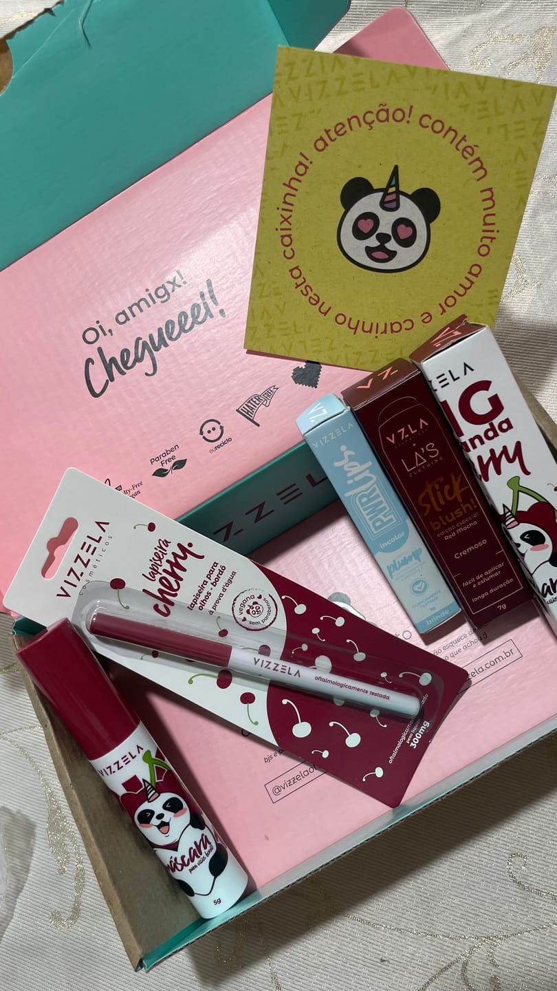 Customer photo review of Máscara para Cílios Big No Panda Cherry - Bordô
