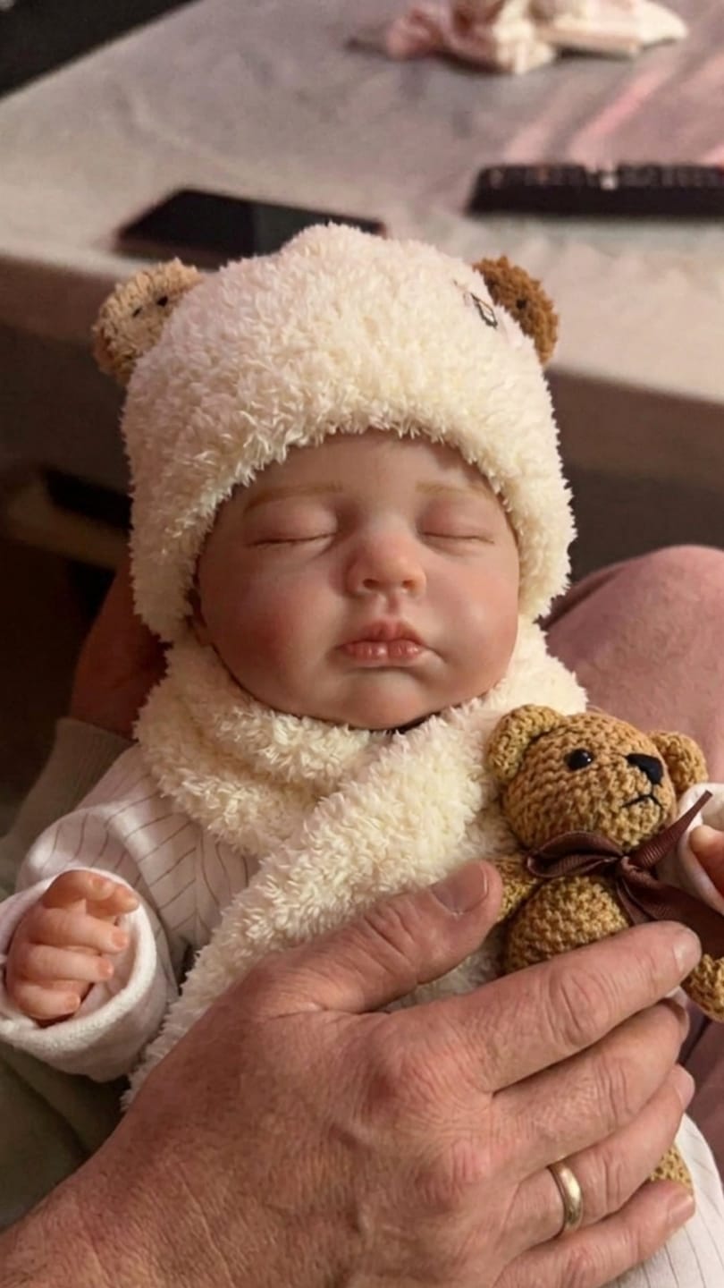 Customer photo review of Ruby - Lifelike Sleeping Reborn Baby Doll (20")