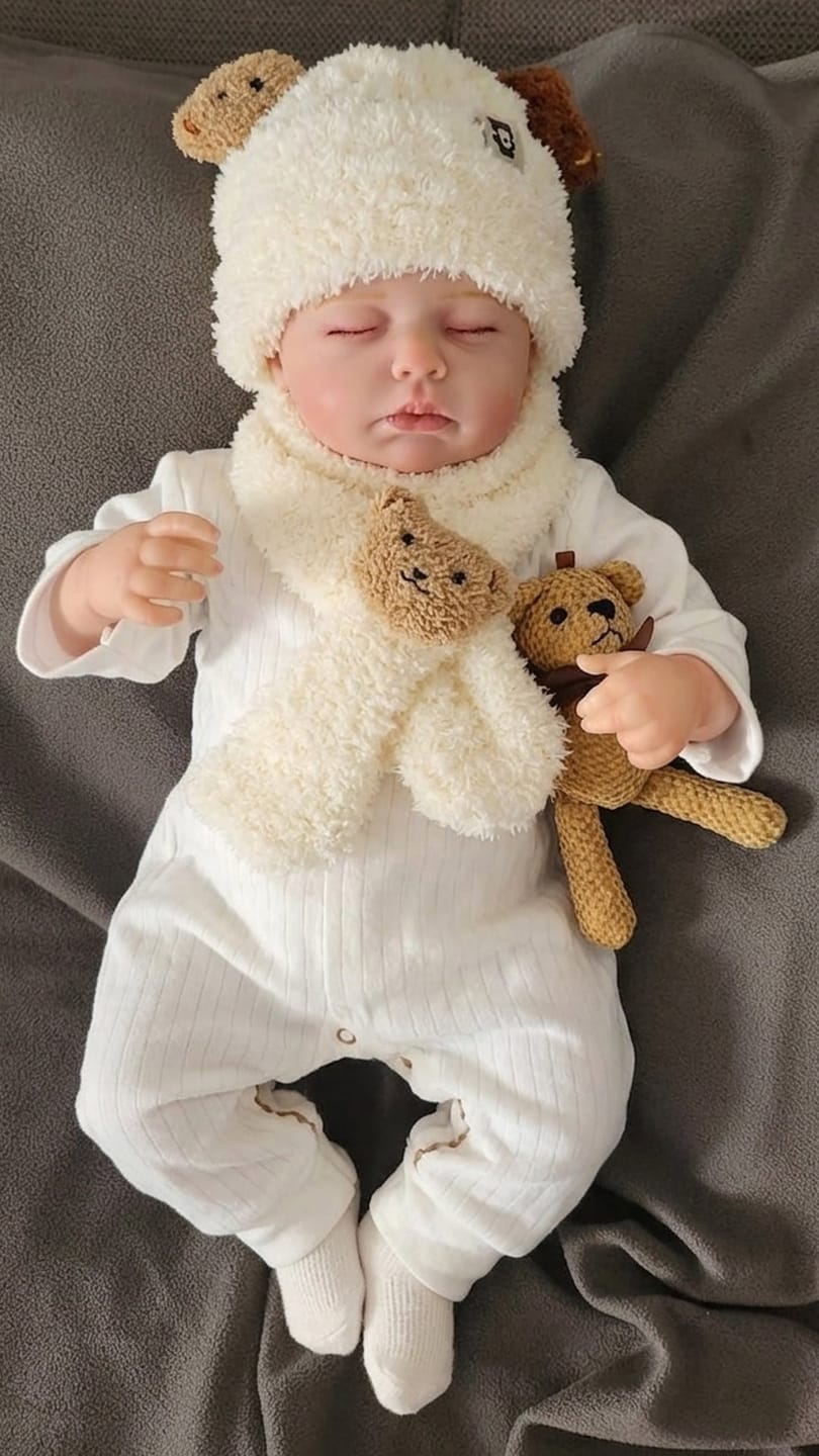 Customer photo review of Ruby - Lifelike Sleeping Reborn Baby Doll (20")