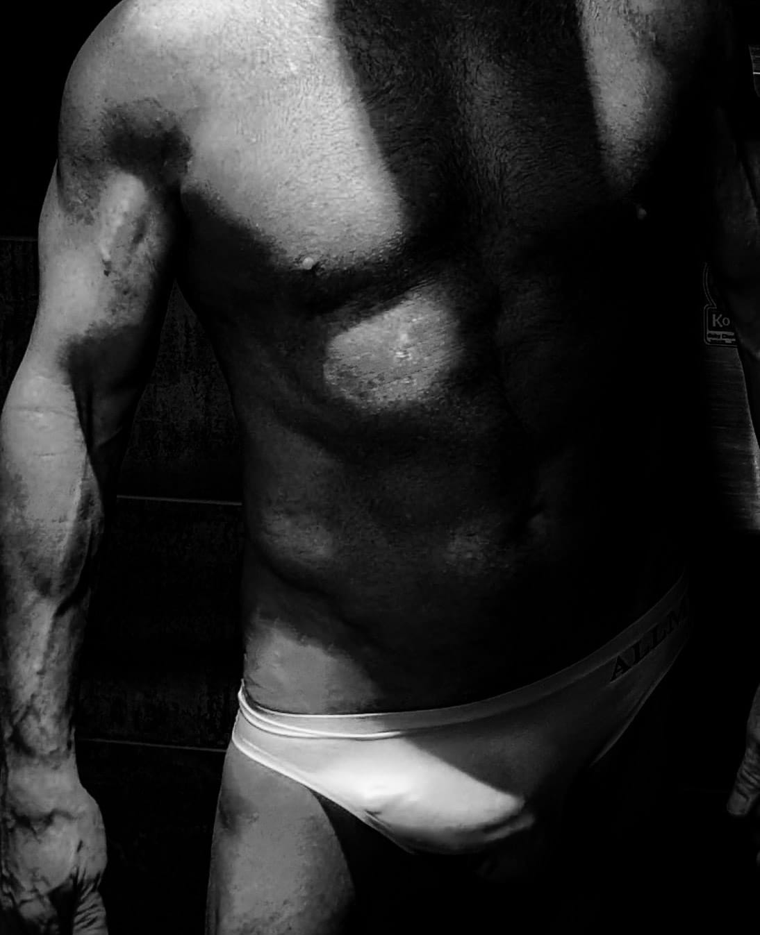 Customer photo review of 3 Pack ALLMIX Men's Sport Seamless Support Briefs