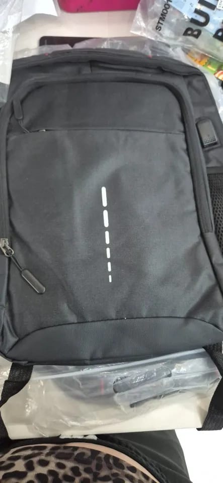 Customer photo review of Mochila Para Portátil 15.6" (USB)