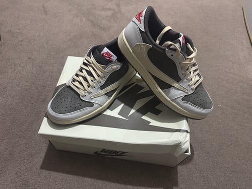 Customer photo review of Travis Scott x AJ1 Low OG 'Reverse Mocha'