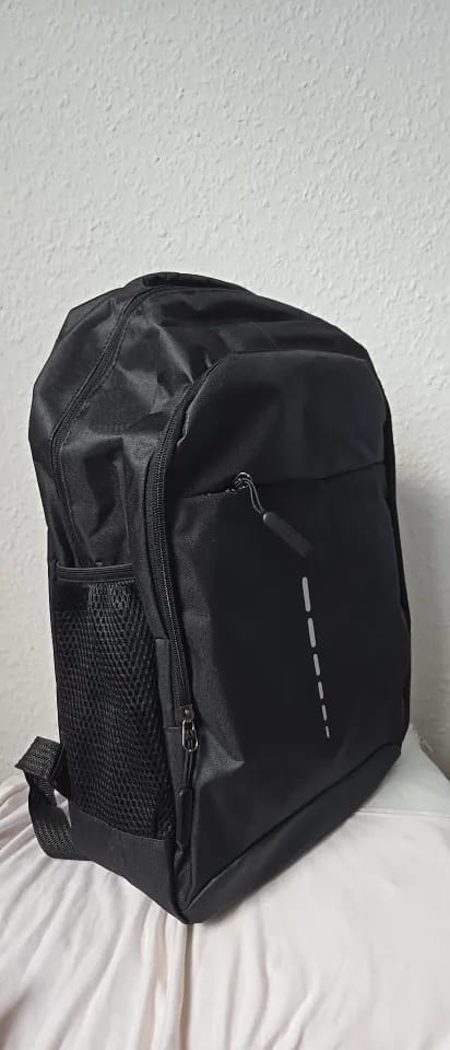 Customer photo review of Mochila Para Portátil 15.6" (USB)