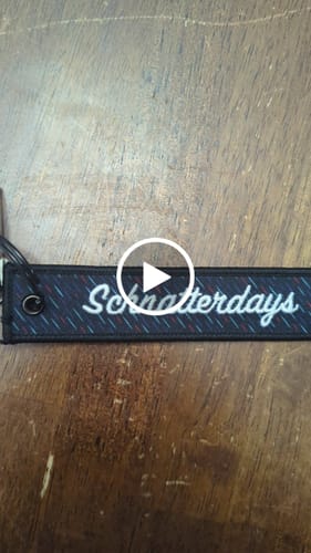 Customer video review of SCHNATTERDAYS KEYTAG