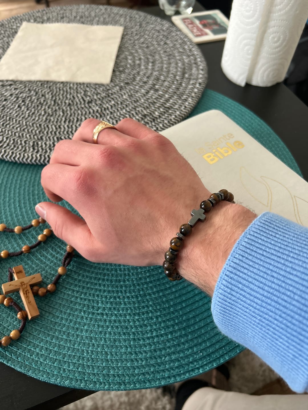 Customer photo review of Bracelet Croix Pierres Précieuse