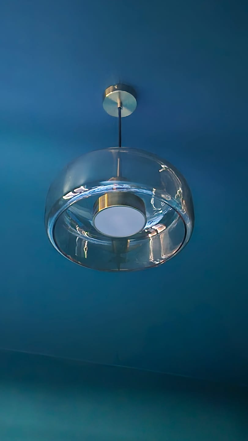 Customer photo review of Suspension moderne en verre teinté NOVA | 1 Suspension