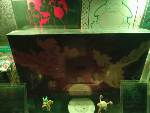 Customer photo review of Pokémon Team Rocket's Moltres ex Ultra-Premium Collection (ENG)