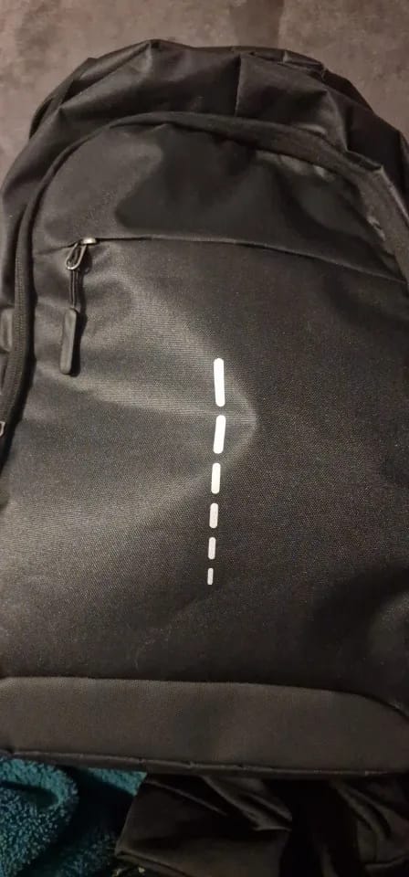 Customer photo review of Mochila Para Portátil 15.6" (USB)