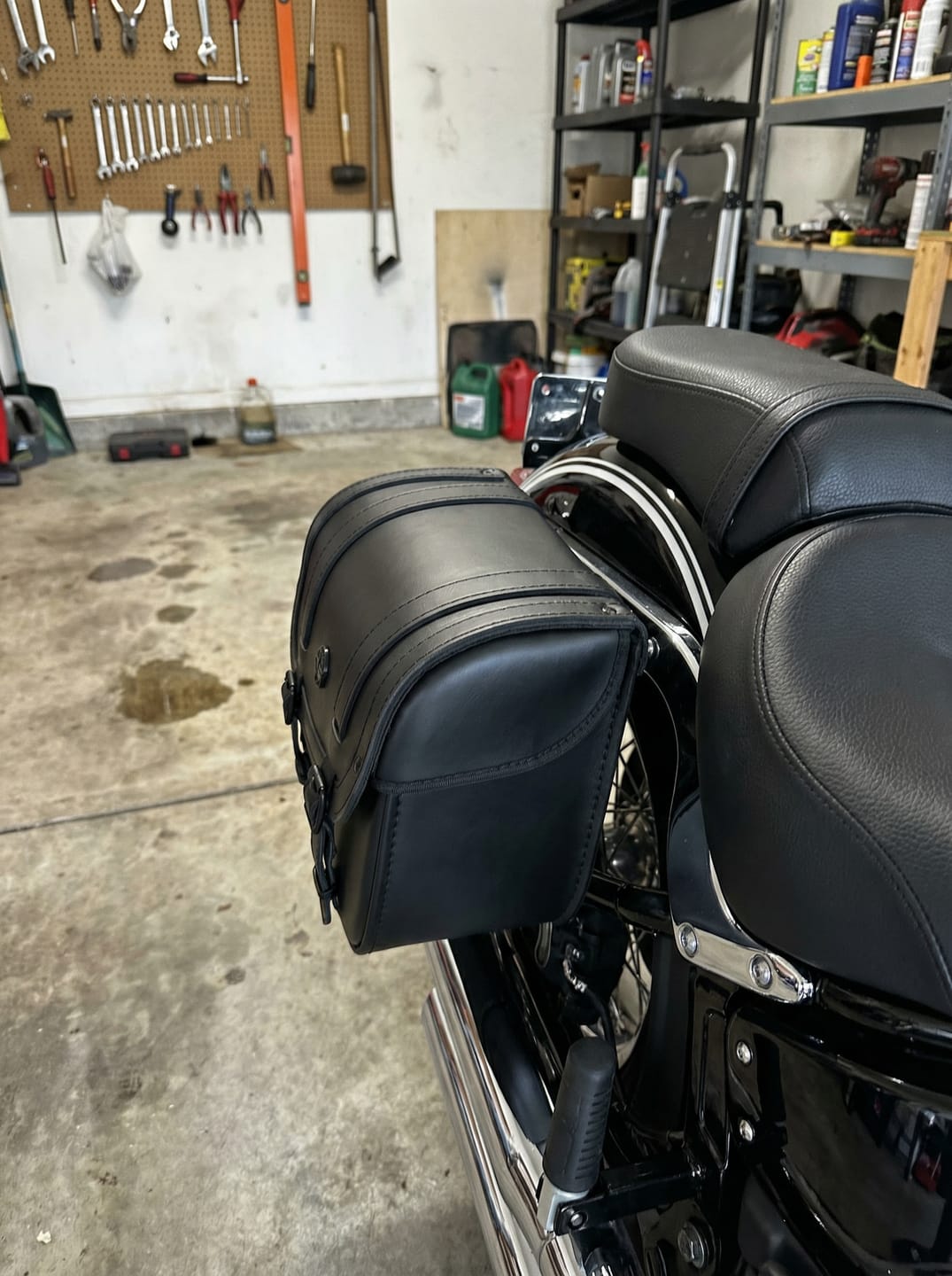 Customer photo review of 30L - Kronan Large BMW R18 Motorcycle Leather Saddlebags