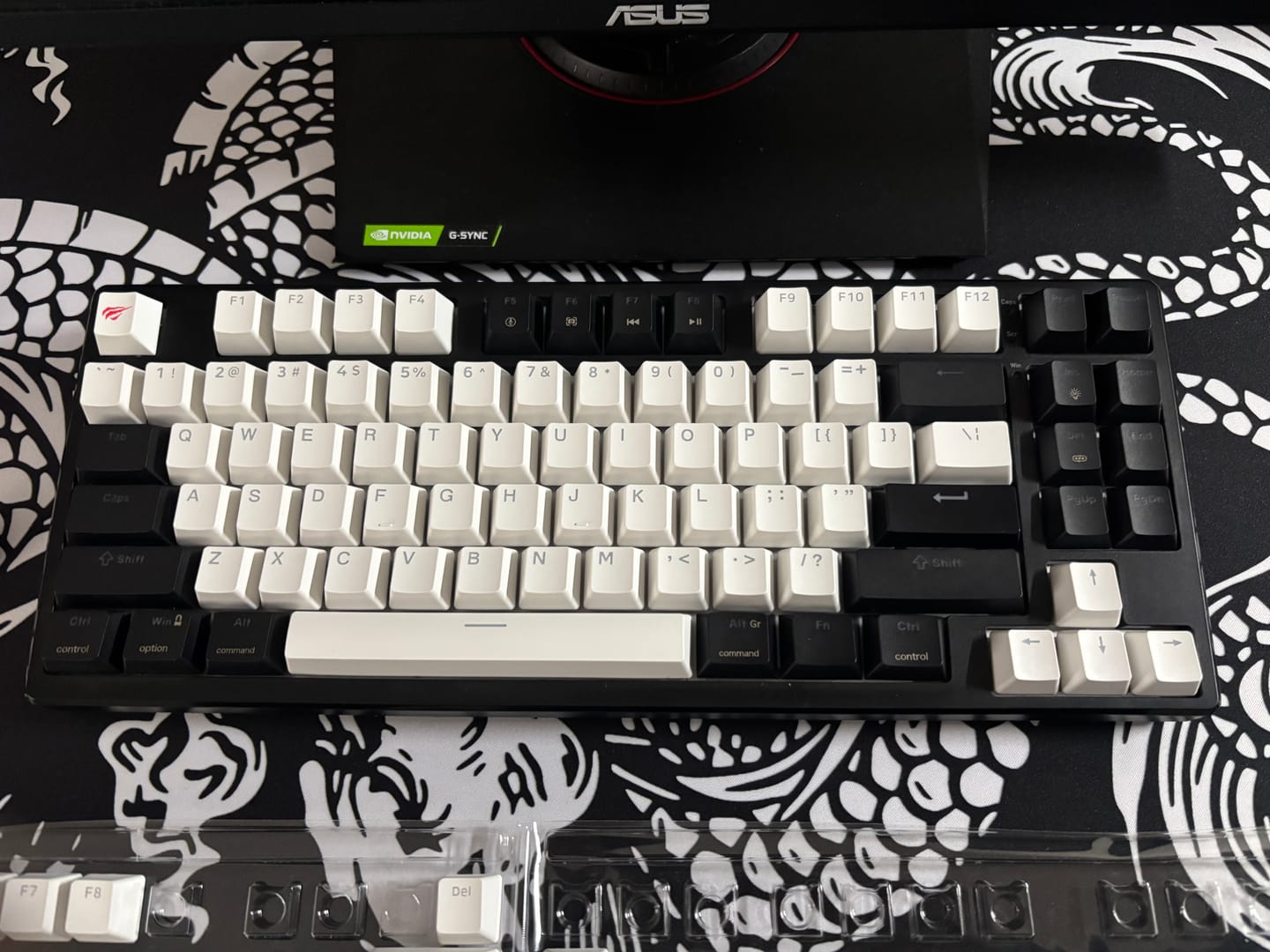 Customer photo review of Wraith Shine-Through Tuş Takımı