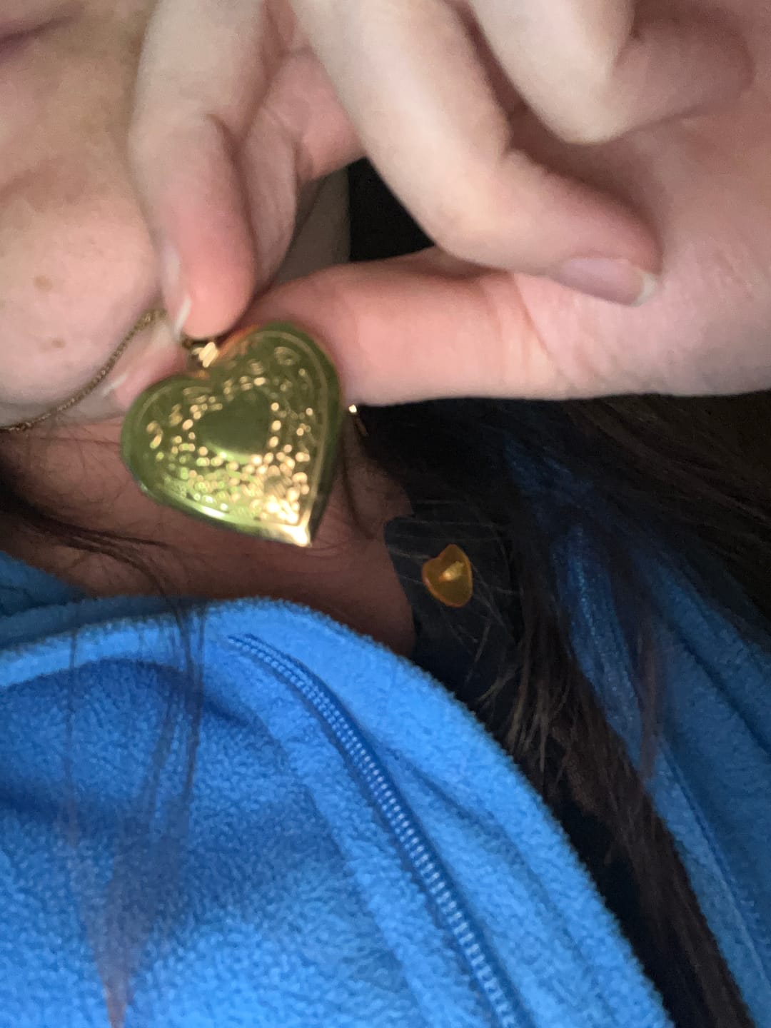 Customer photo review of Collana Cuore Apribile Acciaio Oro - Foto a colori e Dedica