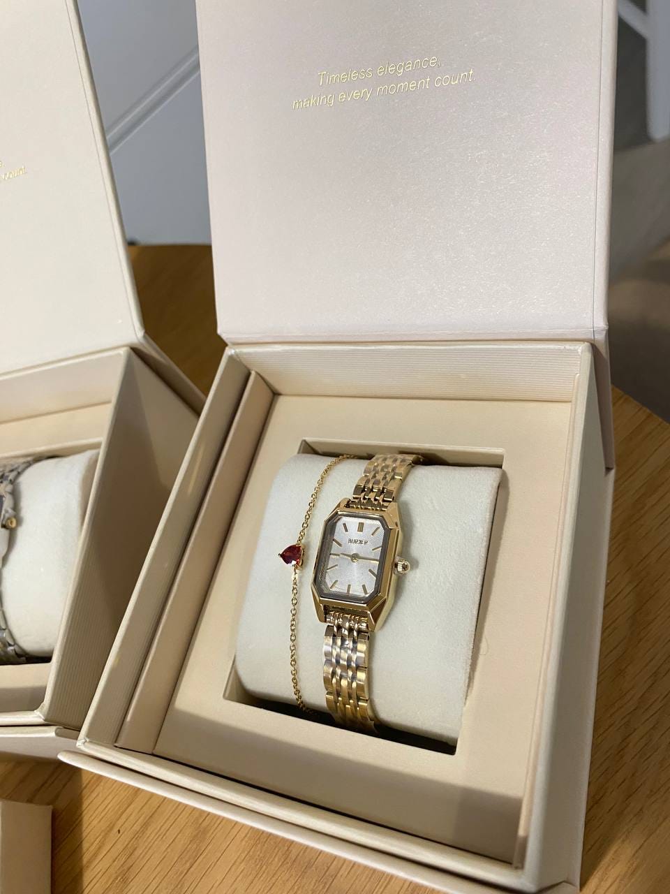 Customer photo review of Isabell Petite Gold