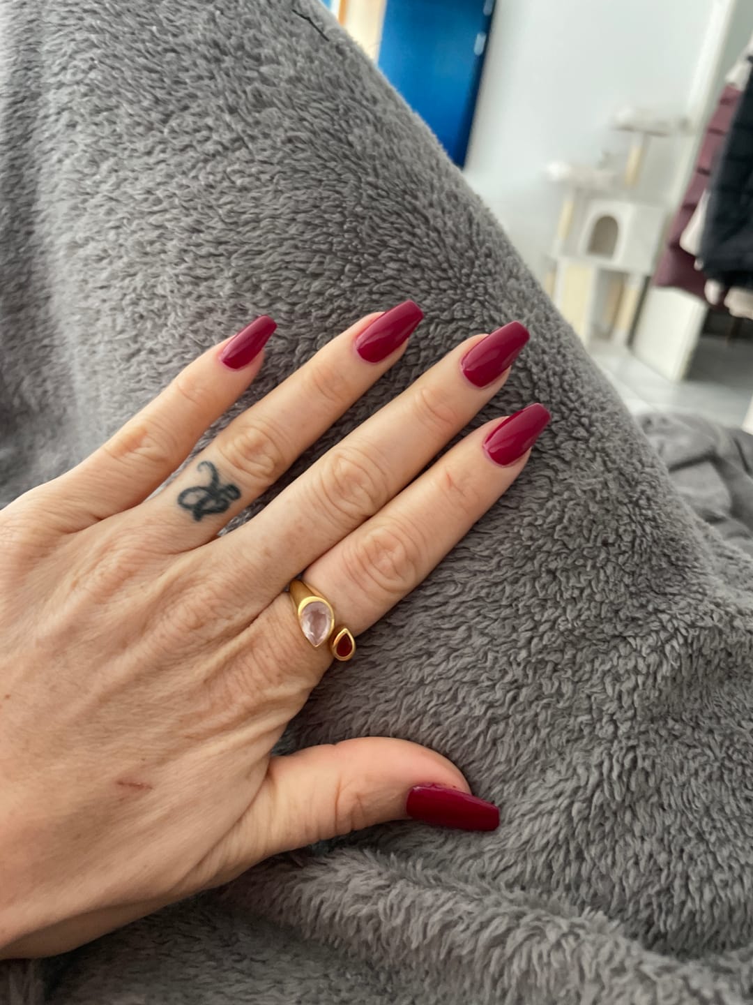 Customer photo review of Carnelian + Rose quartz Glow Up 14K ring