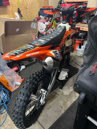 Customer photo review of Custom Seat Cover: 2025 KTM 350 XC-F