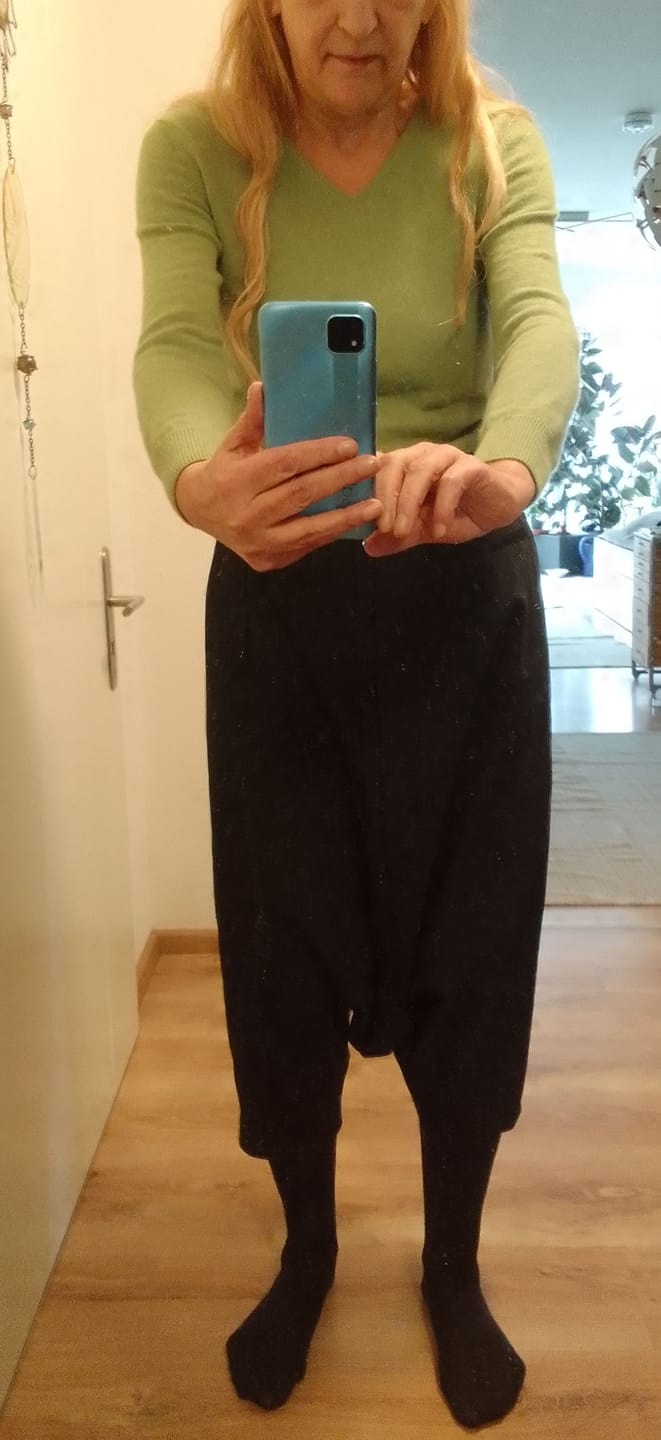 Customer photo review of Merino wool drop crotch pants
