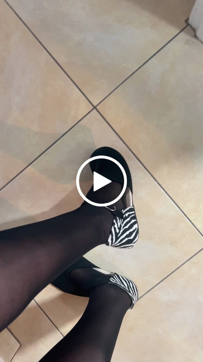 Customer video review of Roots Livana Zebra