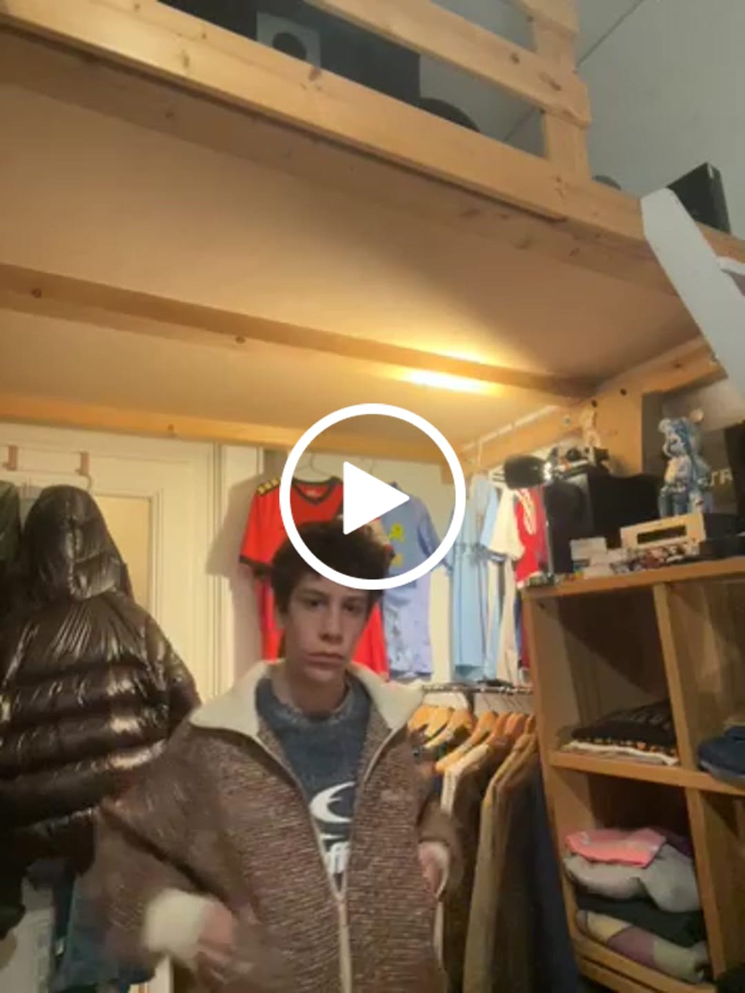 Customer video review of Tweed Jacket Rust Brown