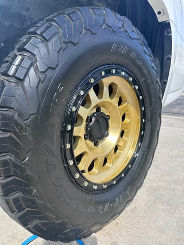 Customer photo review of Clean 'N Shine - 16 oz. w/ Black Sprayer