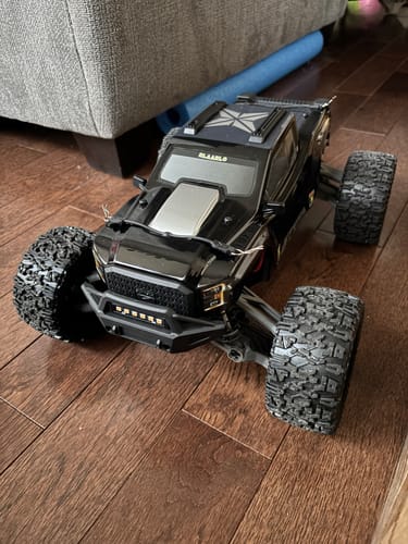 Customer photo review of Rlaarlo Omni-Terminator Carbon Fiber MINI 1:10 Scale RTR Brushless Monster Truck, RZ001B-C