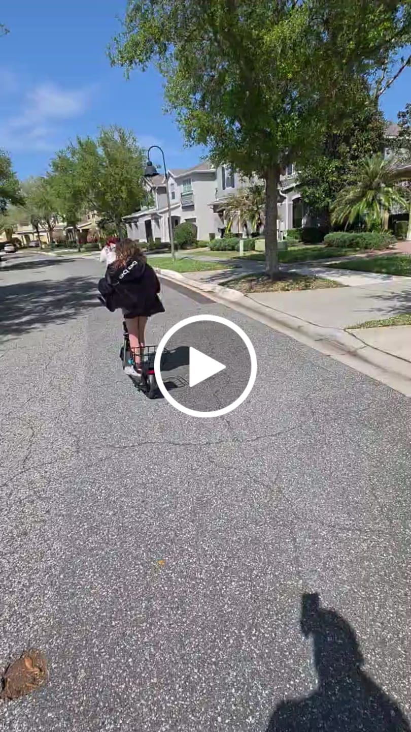 Customer video review of Gyroor X2 Electric Scooter 800W with 12" Tires, No Seat