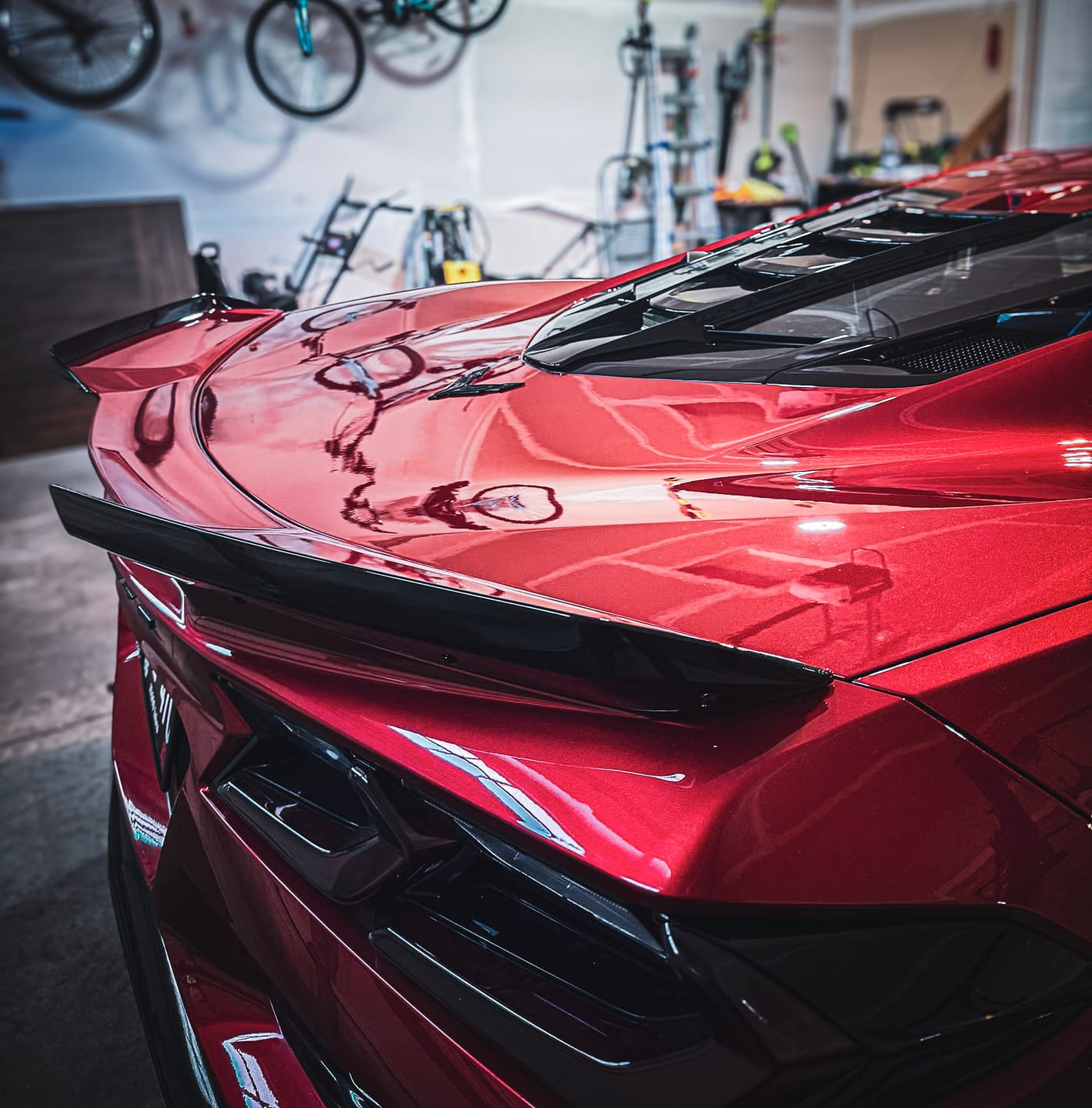 Customer photo review of Corvette C8 | ZR1 Style CARBON FLASH Rear Window Vent Louver Cover