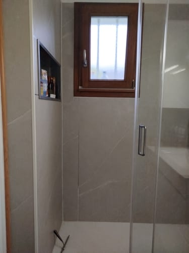 Customer photo review of Panneau Mural Salle de bain SPC Marbre Beige Taupe Mat – Étanche