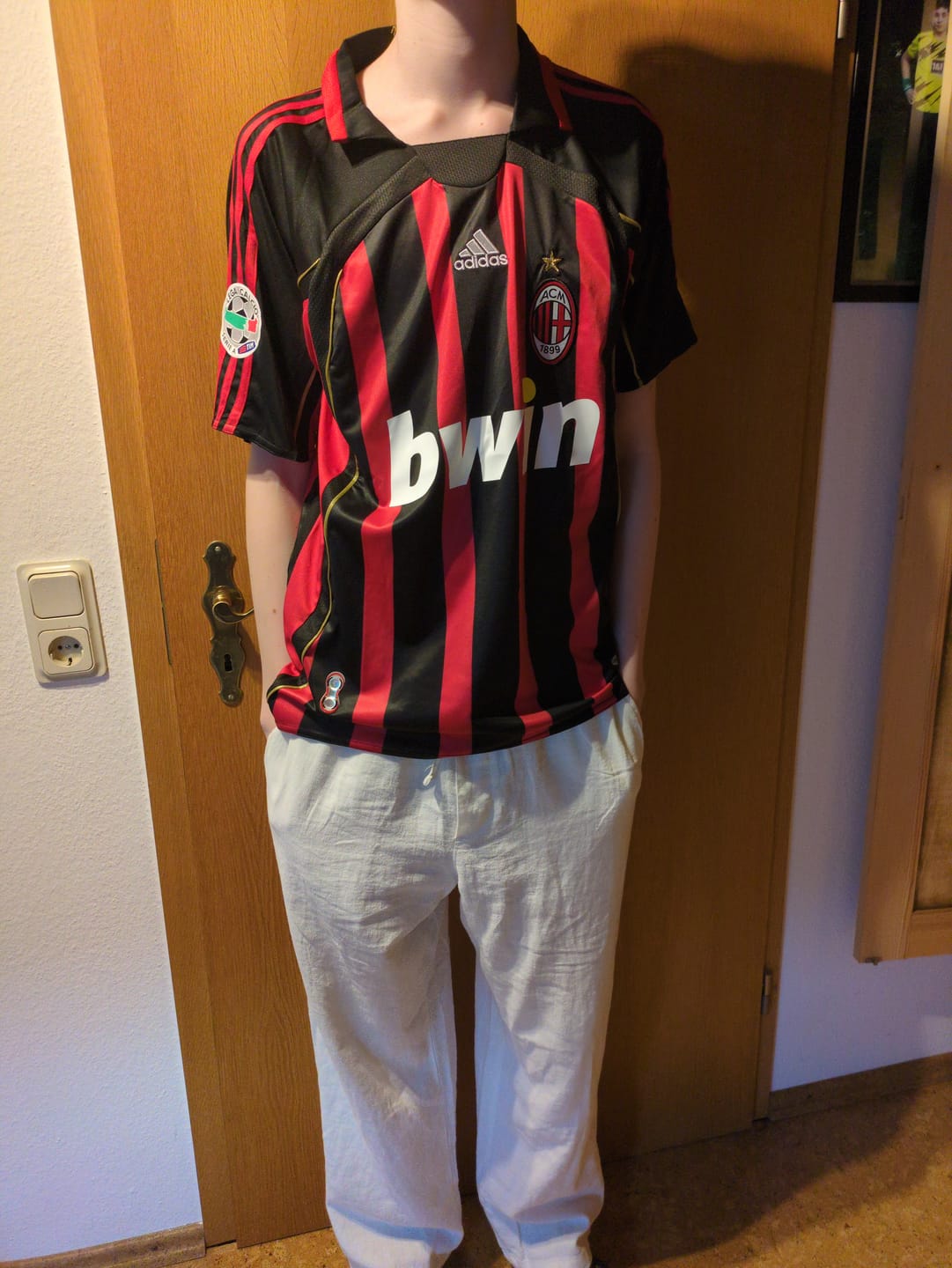 Customer photo review of Paolo Maldini AC Milan 2006 2007 Season Retro Jersey Trikot