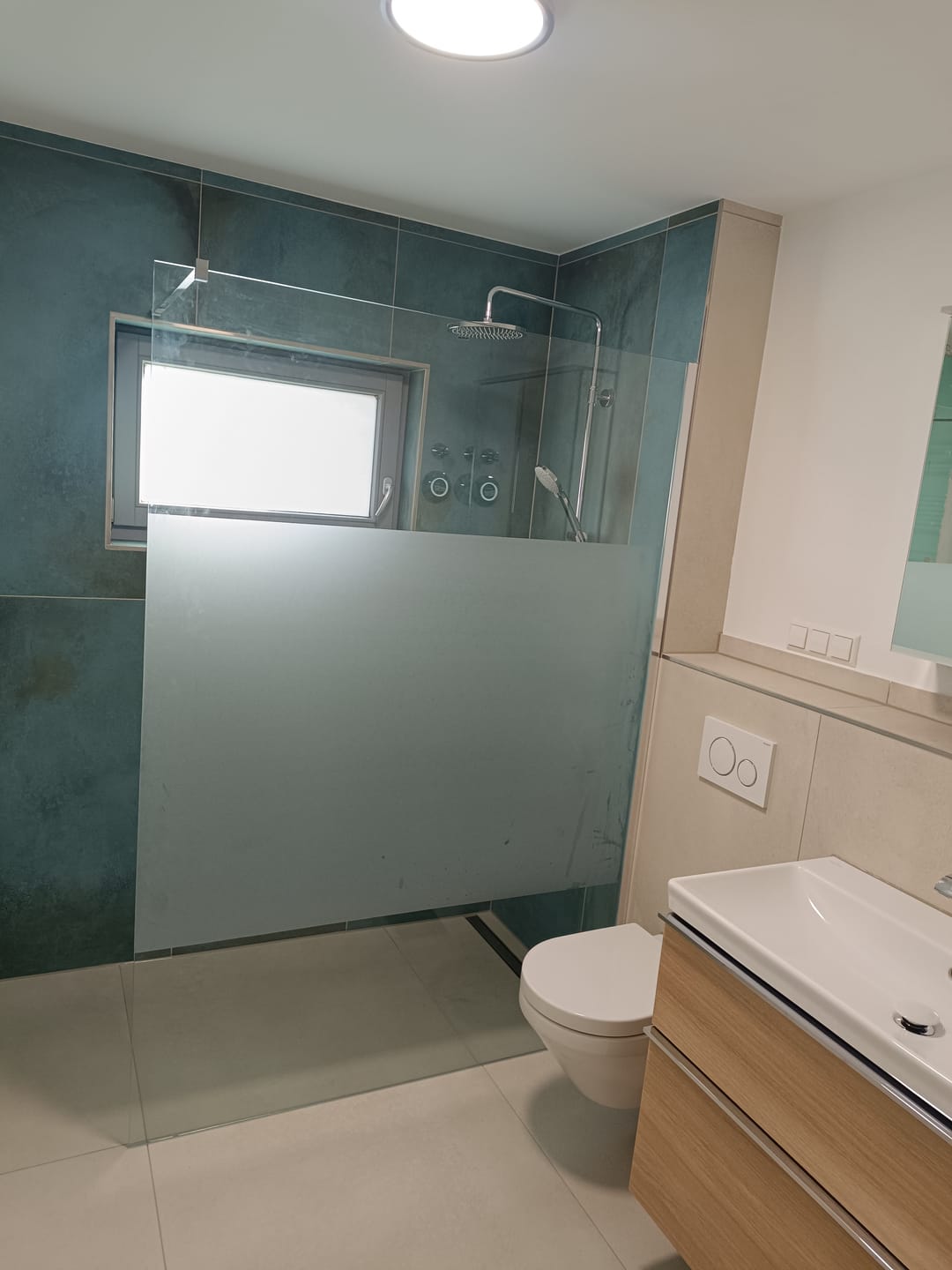 Customer photo review of SONNI Walk In Dusche Duschabtrennung Duschwand Nano Milchglas(teilsatiniert) Glasstärke 8/10mm Breite 70-140cm