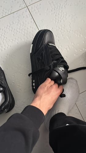 Recensione con foto di un cliente su Sneakers LV Skate Nera