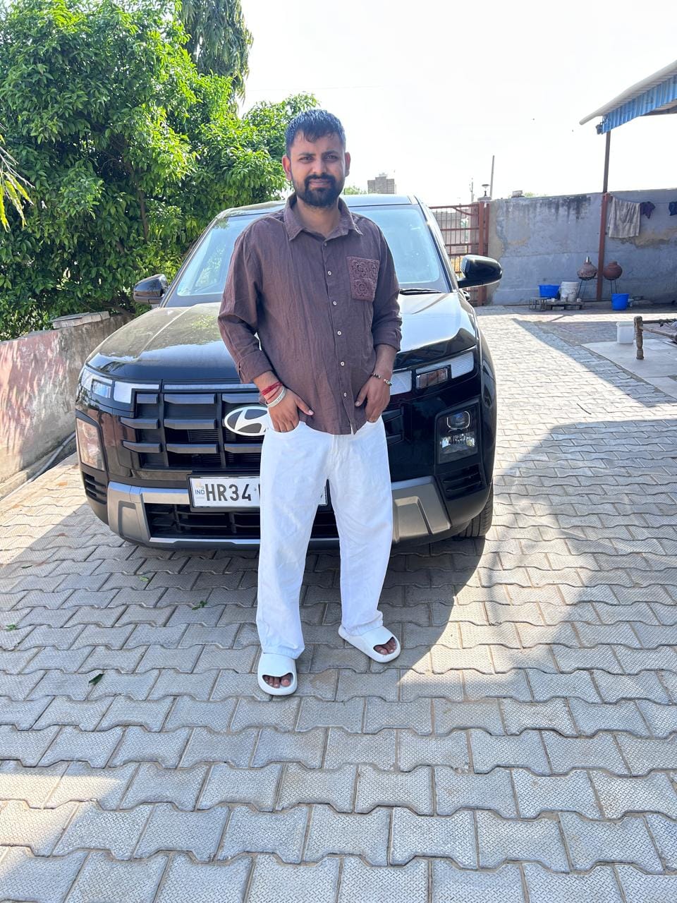 Customer photo review of White Denim Solid Baggy Fit Jeans