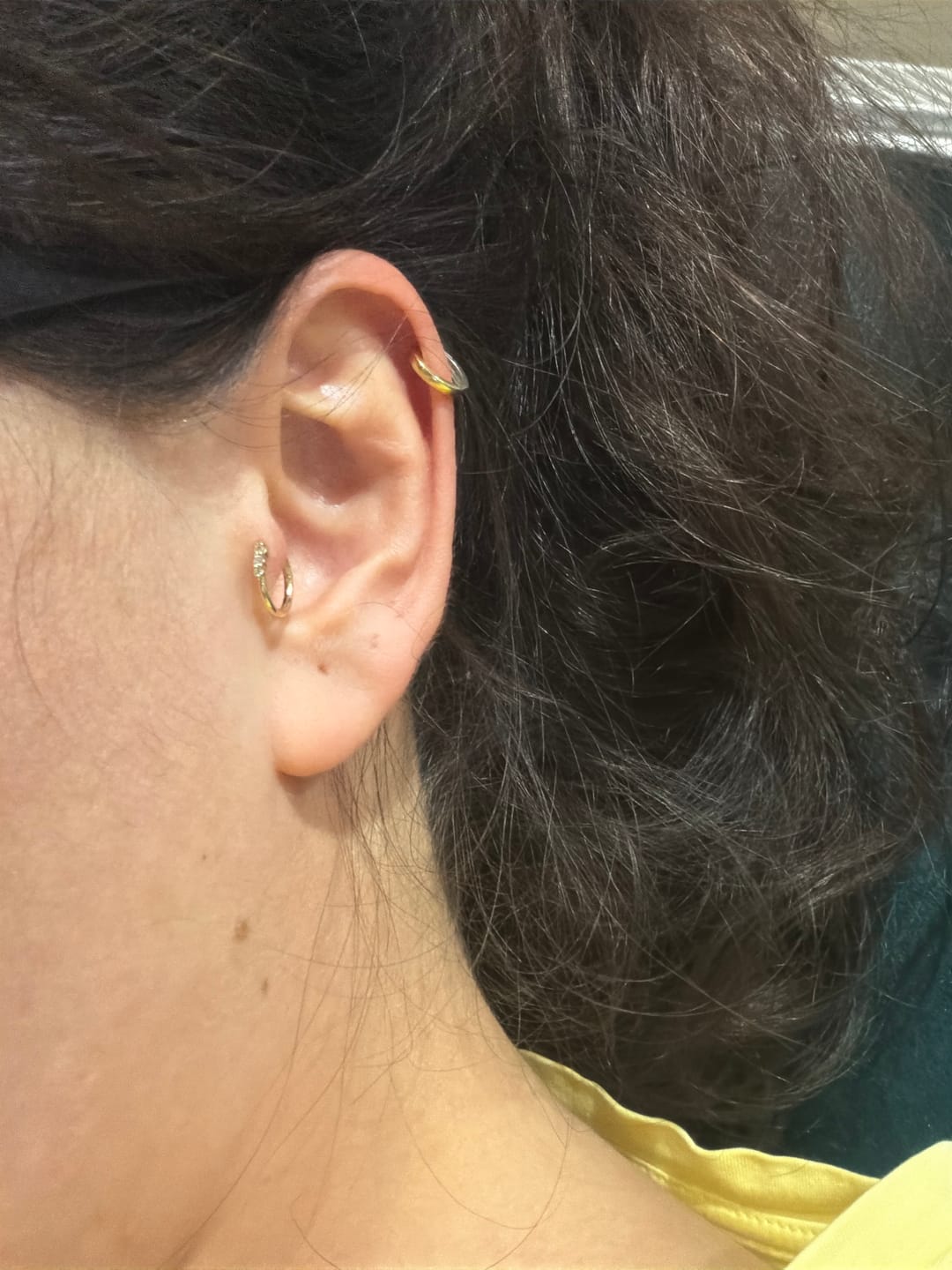 Customer photo review of Orion Simetrik Üç Taşlı Halka Piercing