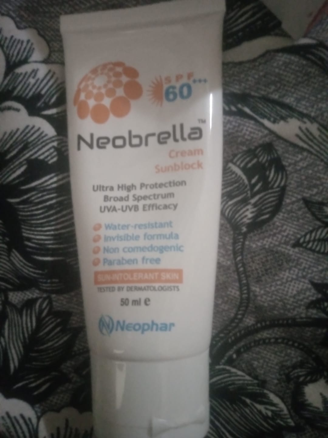 Customer photo review of Neobrella Sunblock Cream SPF60 PA+++