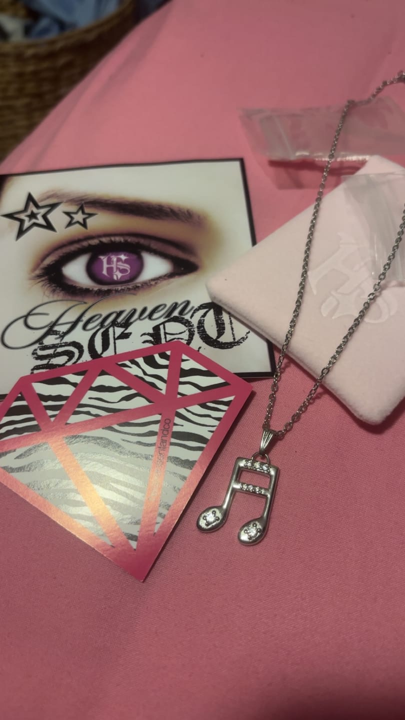 Customer photo review of 4Ever Melody Necklace