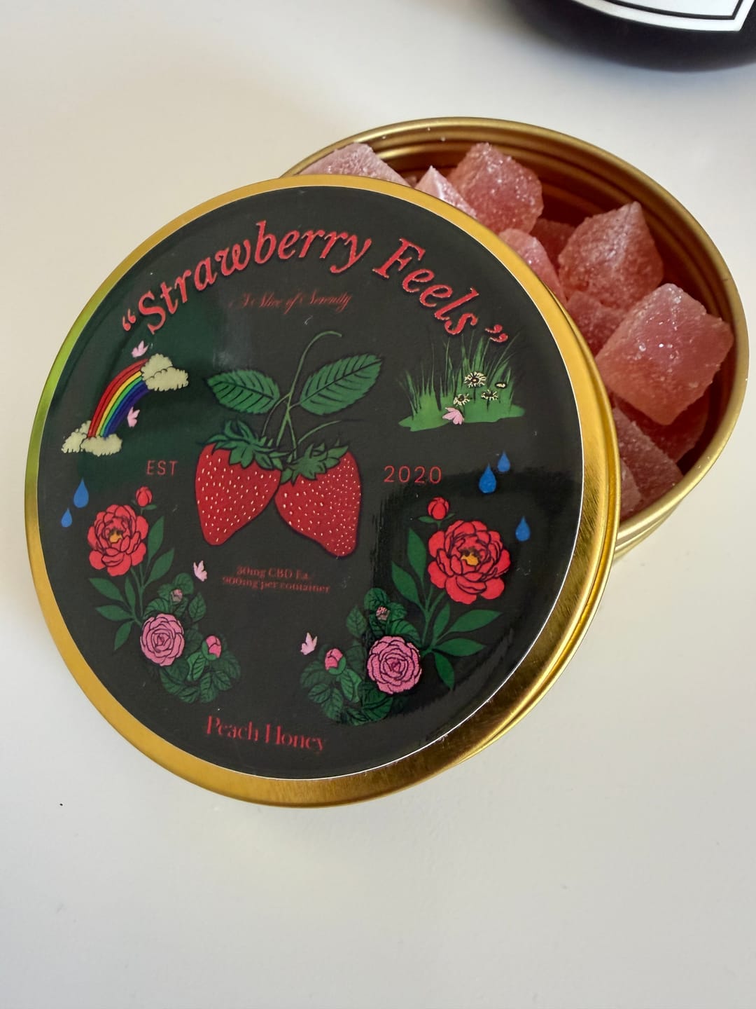 Customer photo review of "Strawberry Feels" CBD Gummies