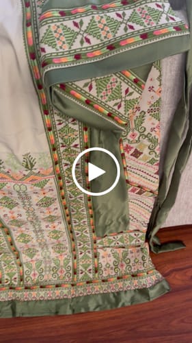 Customer video review of Beige/Sage Triangle Full Embroidered Thobe