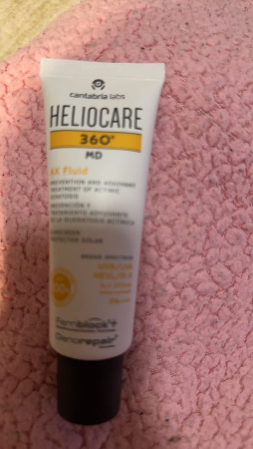 Customer photo review of ヘリオケア360° MD AK Fluid SPF100⁺