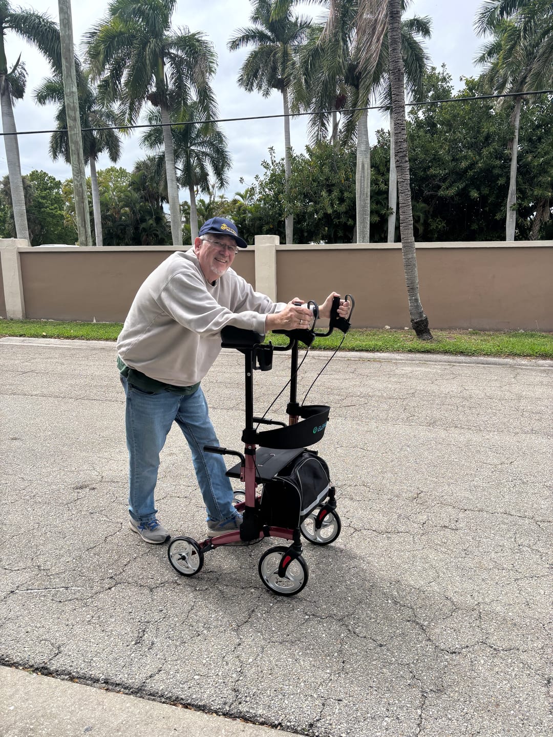 Customer photo review of HFK-9240 Dual-Brake Upright walker 10" wheels