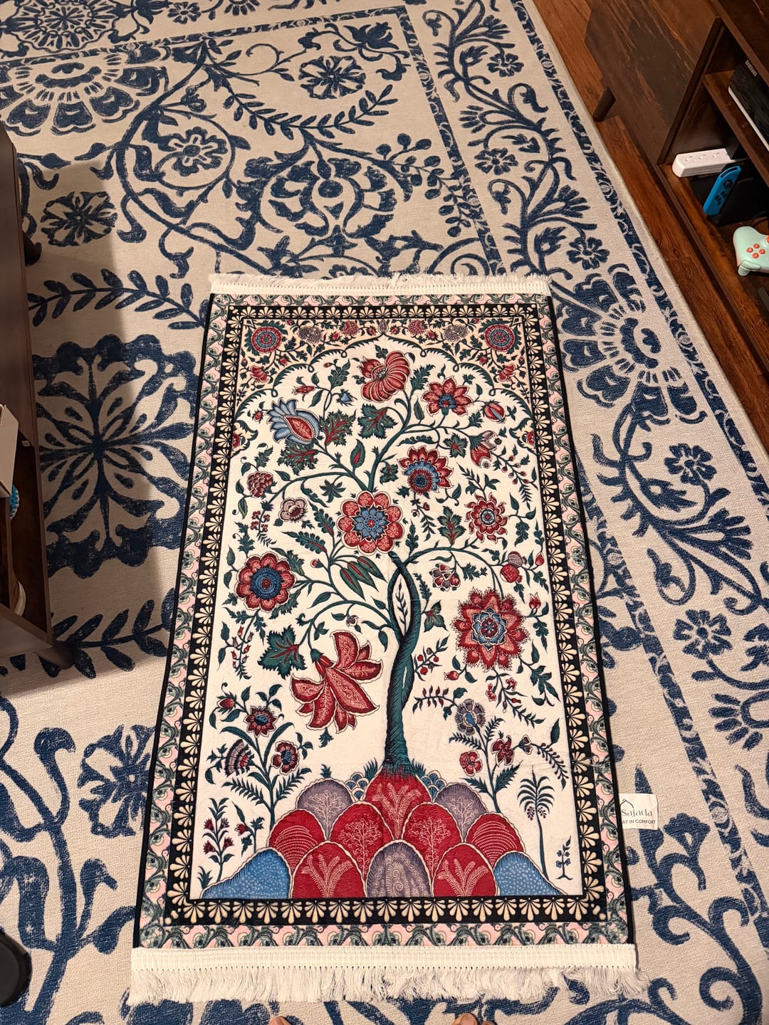 Customer photo review of Floral  Padded Prayer Mat