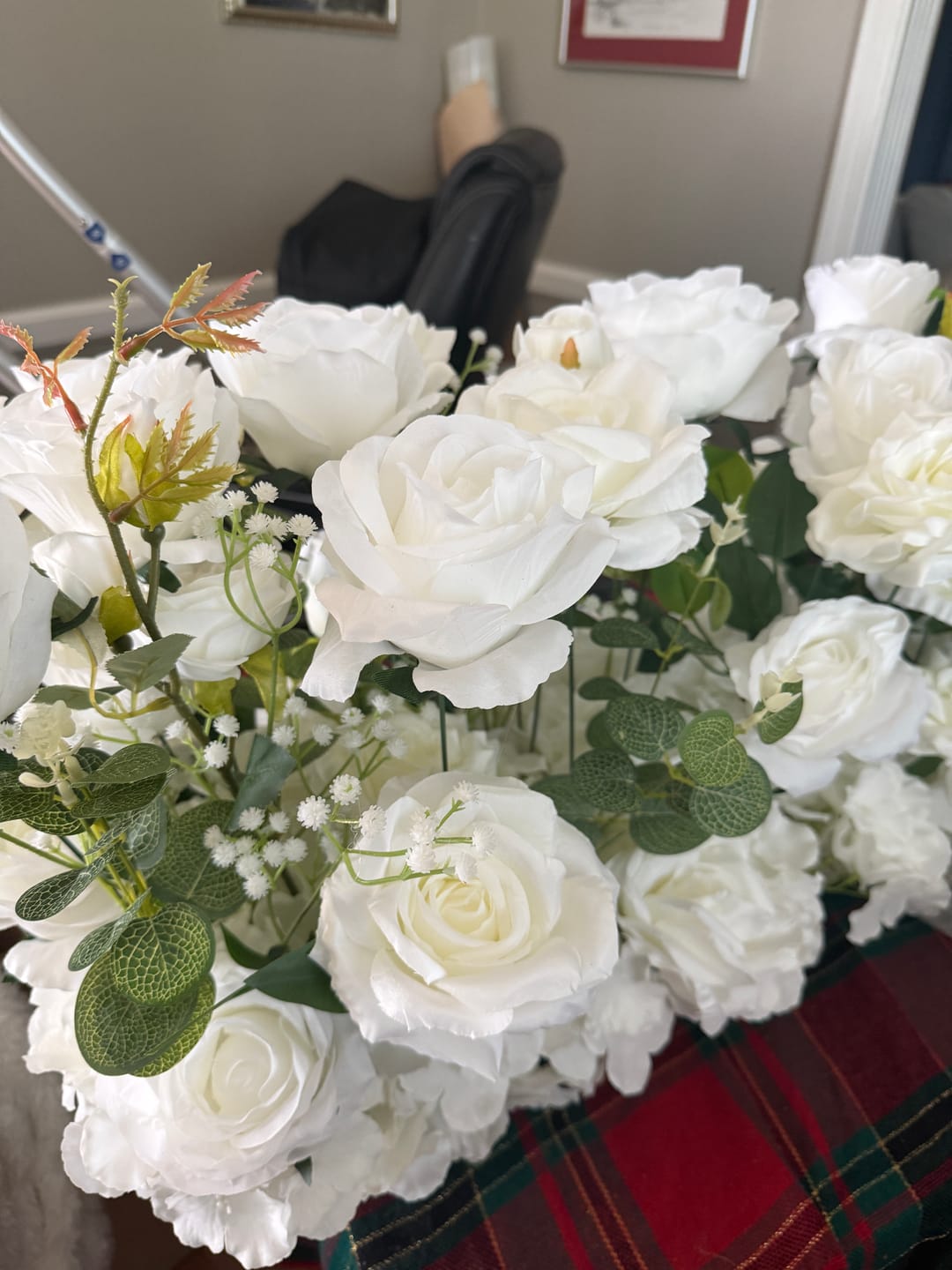 Customer photo review of Aliflowers 5D Premium White Heart Arch for Romantic Wedding Decoration