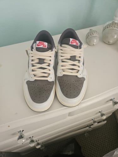 Customer photo review of Travis Scott x AJ1 Low OG 'Reverse Mocha'