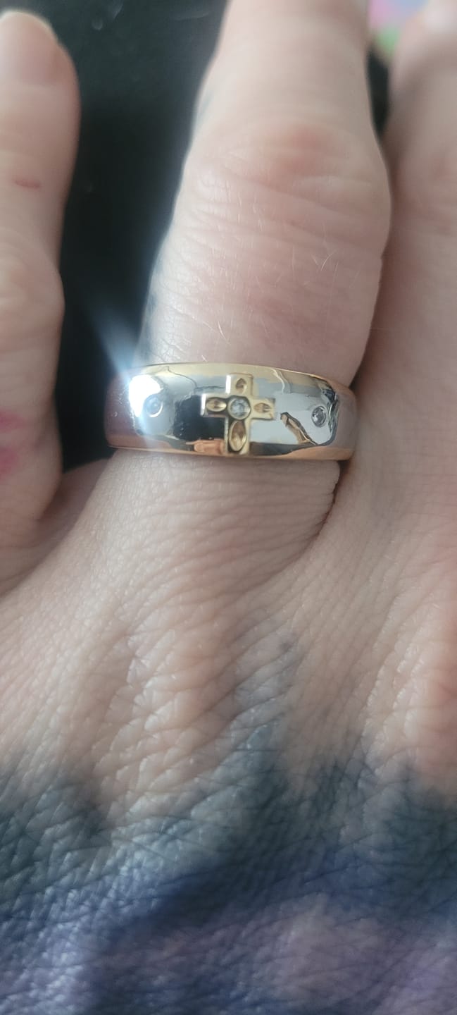 Customer photo review of FREE Today: Modern Style Two-tone Gold Cross Alloy Ring-With God All Things Are Possible