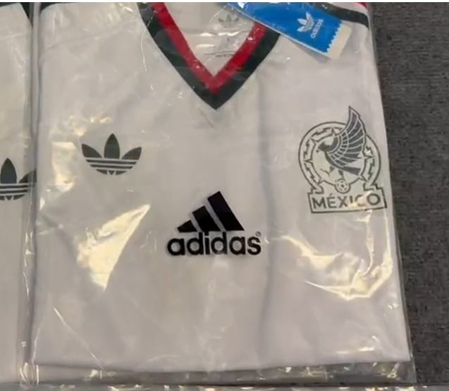 Customer photo review of México 2026 Alternativa Manga Larga